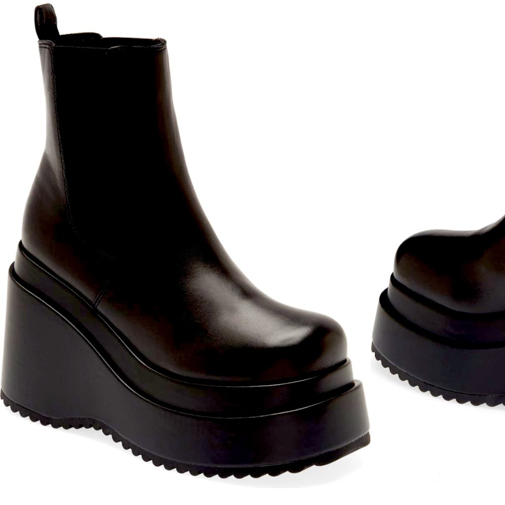 NWT Steve Madden Jesse Black Leather Jesse Boots size 6.5 ***sold out